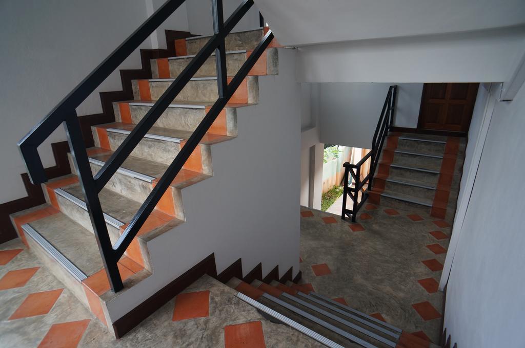 Manee Cool Mueang Hotel Chiang Mai Exterior photo